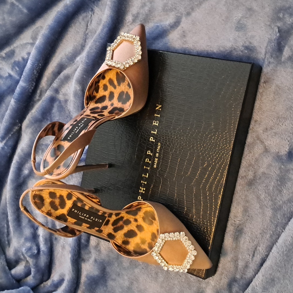 Gorgeous Philipp Plain satin heels 💝